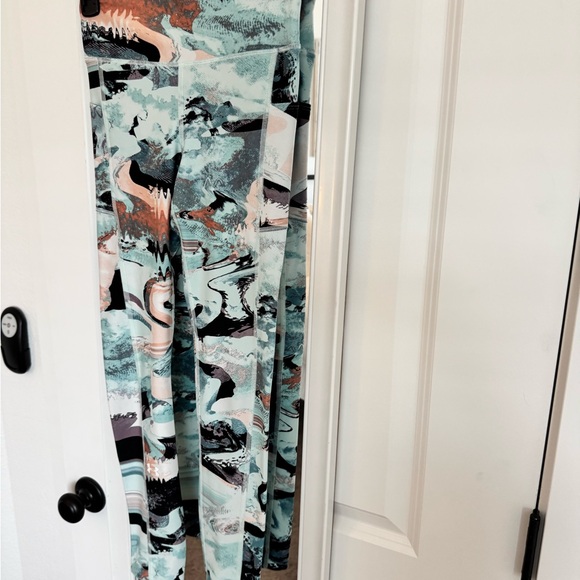 Under Armour Leggings - Picture 8 of 11